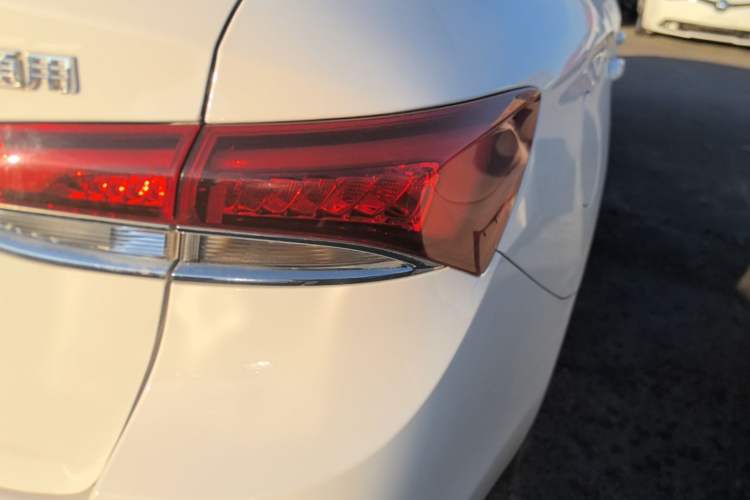 Used Buick GT 2019 18T Automatic Connected Elite Model China VI Standard Right Rear Taillight