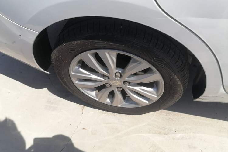 Used Buick GT 2019 15T Dual-Clutch Connected Elite Model China VI Right Rear Wheel Hub