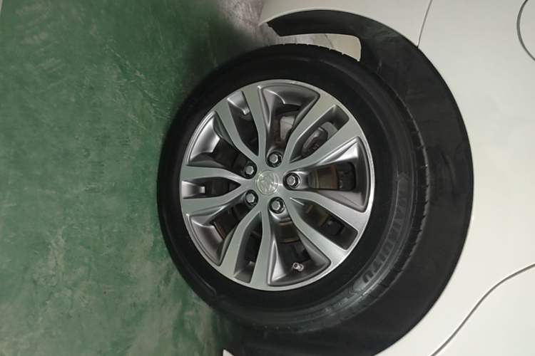 Used Buick GT 2019 18T Automatic Connected Elite Model China V Standard Right Rear Wheel Hub
