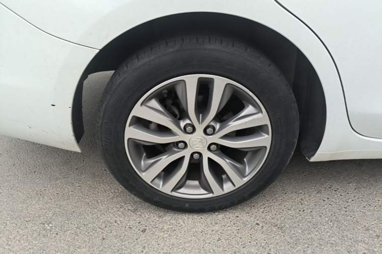 Used Buick GT 2019 18T Automatic Connected Elite Model China VI Standard Right Rear Wheel Hub