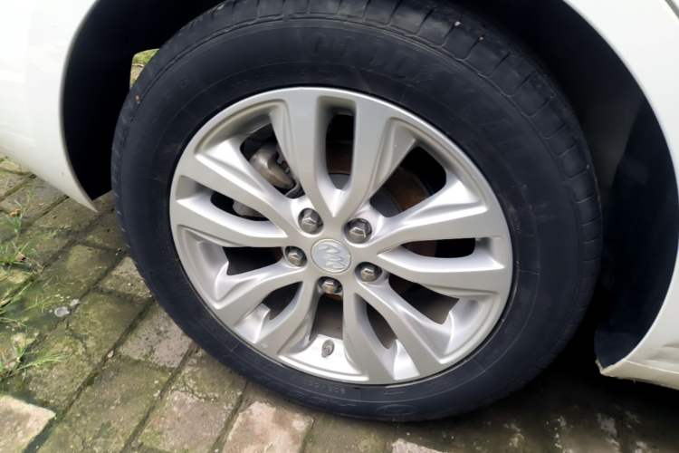 Used Buick GT 2019 15T Dual-Clutch Connected Elite Model China VI Right Rear Wheel Hub
