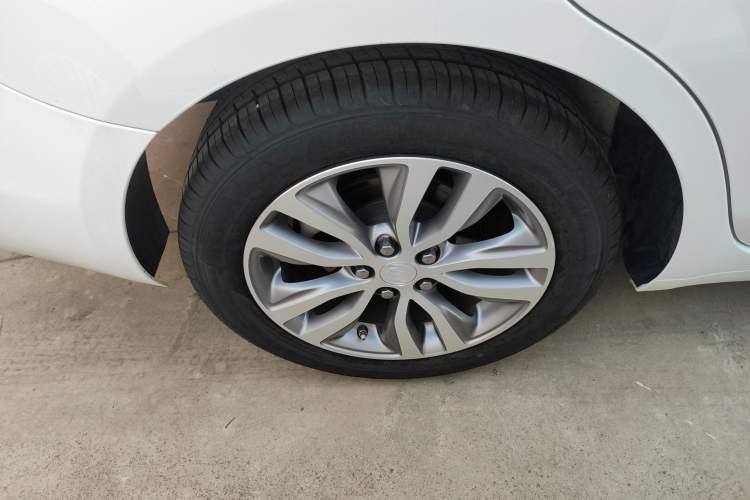 Used Buick GT 2019 18T Automatic Connected Elite Model China VI Standard Right Rear Wheel Hub