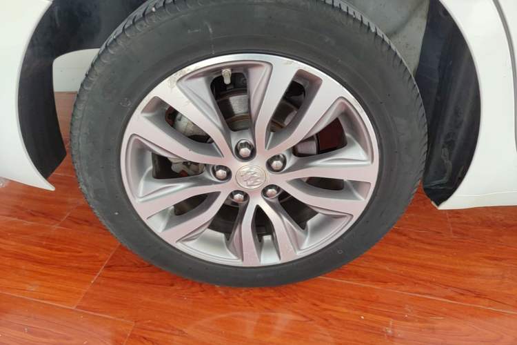 Used Buick GT 2019 18T Automatic Connected Elite Model China VI Standard Right Rear Wheel Hub