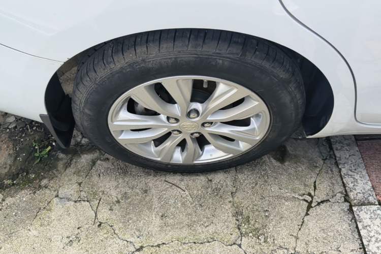 Used Buick GT 2019 15T Dual-Clutch Connected Elite Model China VI Right Rear Wheel Hub