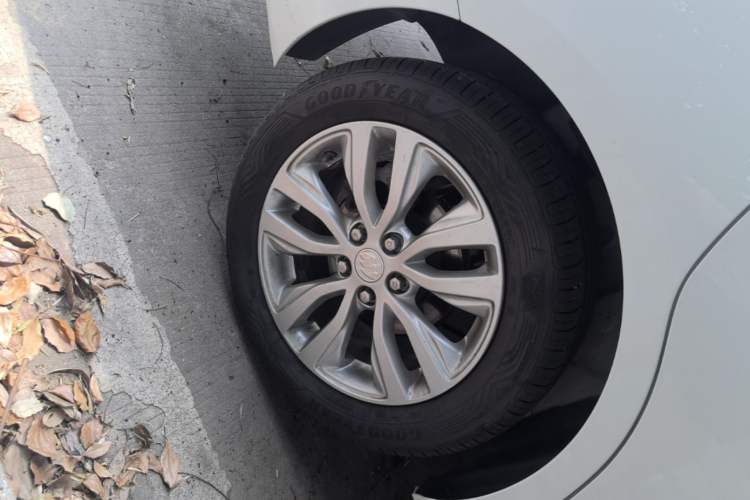 Used Buick GT 2019 15T Manual Elite Version China VI Standard Right Rear Wheel Hub