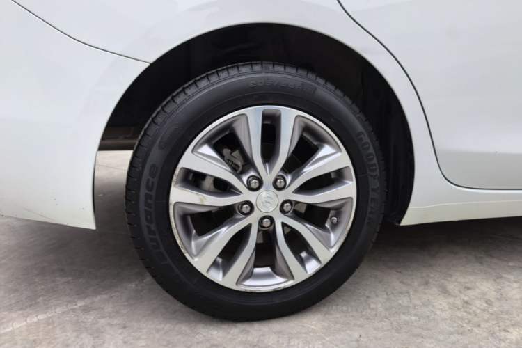 Used Buick GT 2019 18T Automatic Connected Elite Model China VI Standard Right Rear Wheel Hub