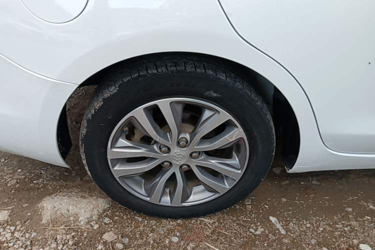 Used Buick GT 2019 18T Automatic Connected Elite Model China VI Standard Right Rear Wheel Hub