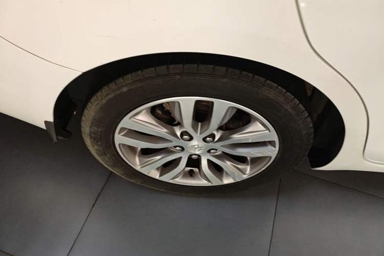 Used Buick GT 2019 18T Automatic Connected Elite Model China VI Standard Right Rear Wheel Hub