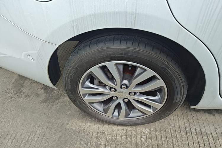 Used Buick GT 2019 18T Automatic Connected Flagship Version China V Standard Right Rear Wheel Hub