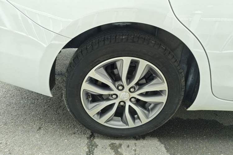 Used Buick GT 2019 18T Automatic Connected Elite Model China VI Standard Right Rear Wheel Hub