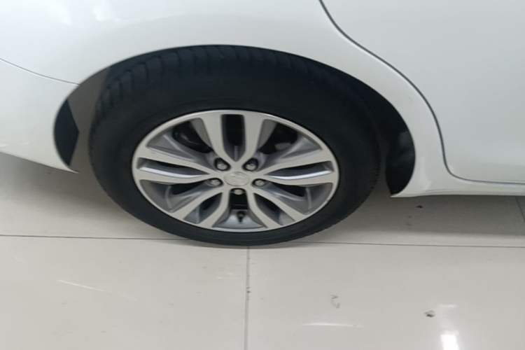 Used Buick GT 2019 18T Automatic Connected Elite Model China VI Standard Right Rear Wheel Hub