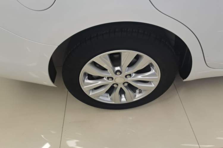Used Buick GT 2019 15T Dual-Clutch Connected Elite Model China VI Right Rear Wheel Hub