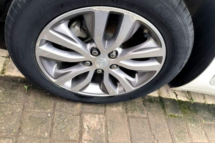 Used Buick GT 2019 18T Automatic Connected Elite Model China VI Standard Right Rear Wheel Hub