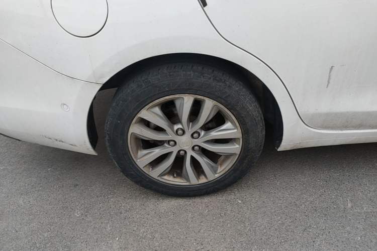 Used Buick GT 2019 18T Automatic Connected Flagship Version China V Standard Right Rear Wheel Hub