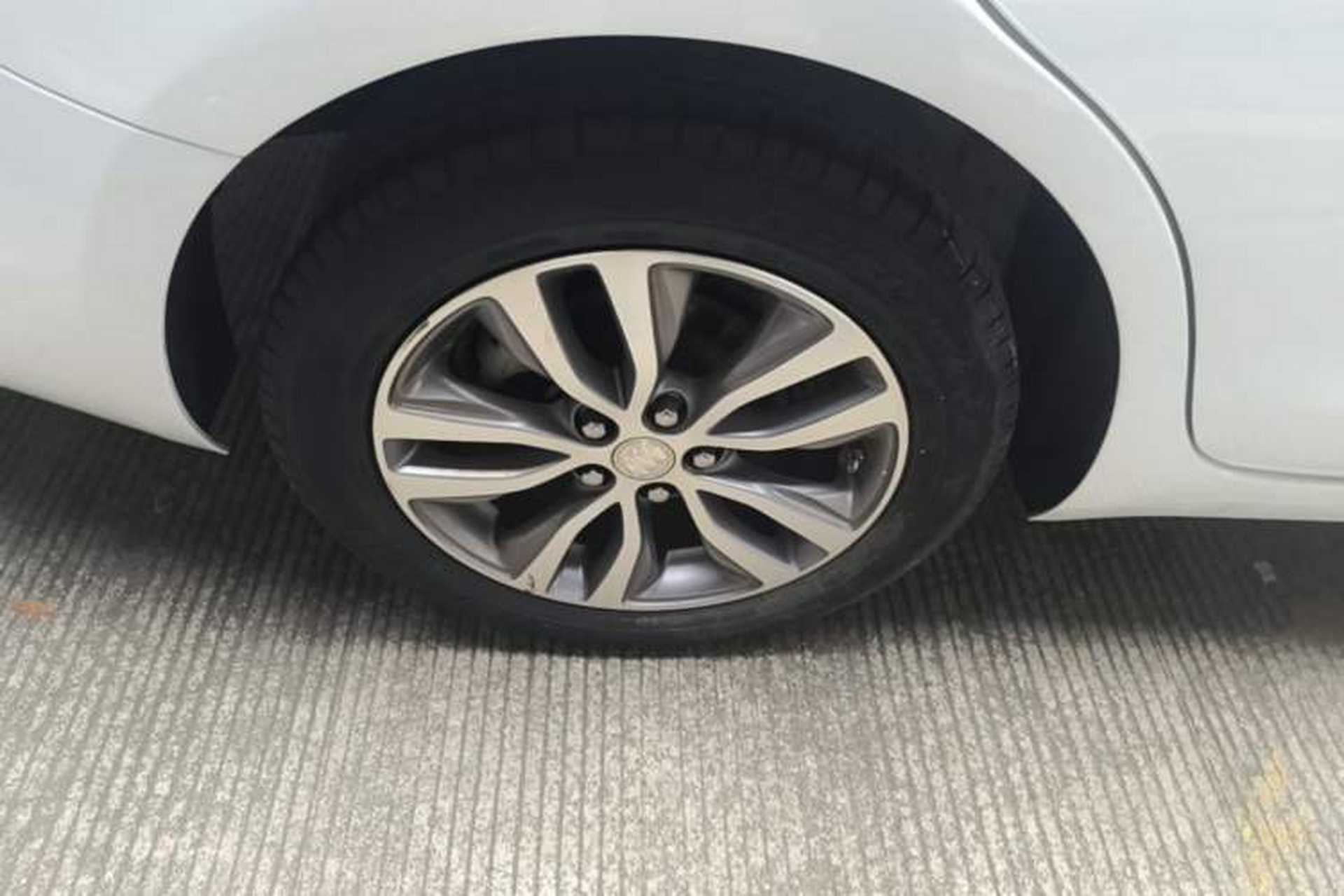 Used Buick GT 2019 18T Automatic Connected Elite Model China VI Standard Right Rear Wheel Hub