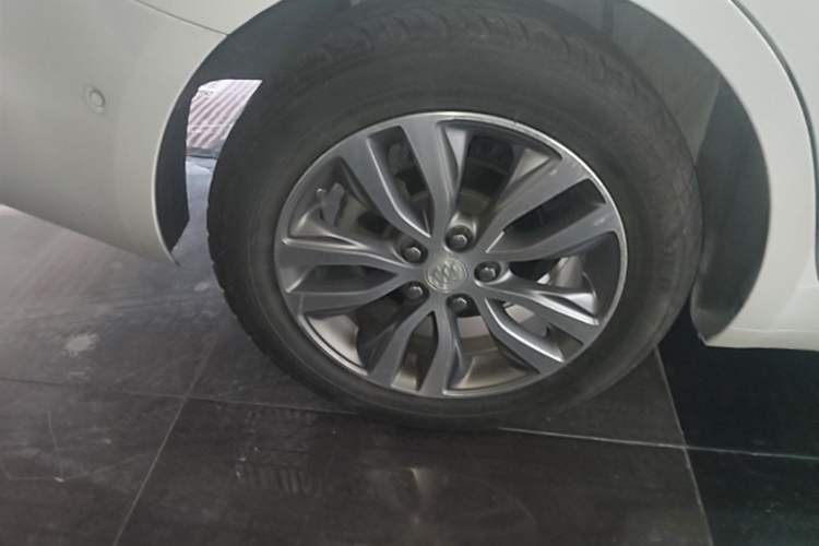 Used Buick GT 2019 18T Automatic Connected Elite Model China V Standard Right Rear Wheel Hub