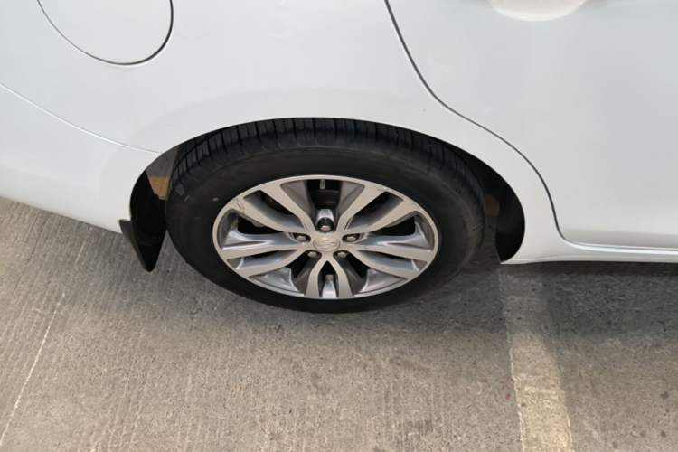 Used Buick GT 2019 18T Automatic Connected Elite Model China VI Standard Right Rear Wheel Hub