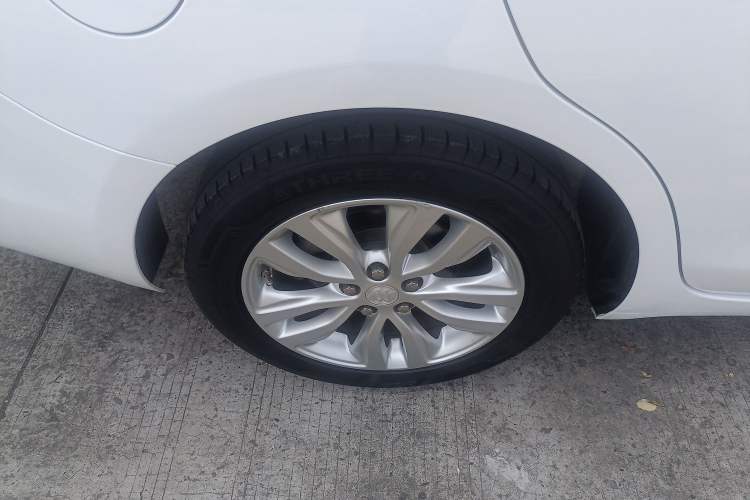 Used Buick GT 2019 15T Dual-Clutch Connected Elite Model China VI Right Rear Wheel Hub