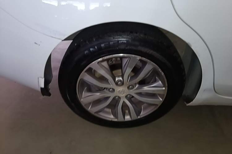 Used Buick GT 2019 18T Automatic Connected Elite Model China VI Standard Right Rear Wheel Hub