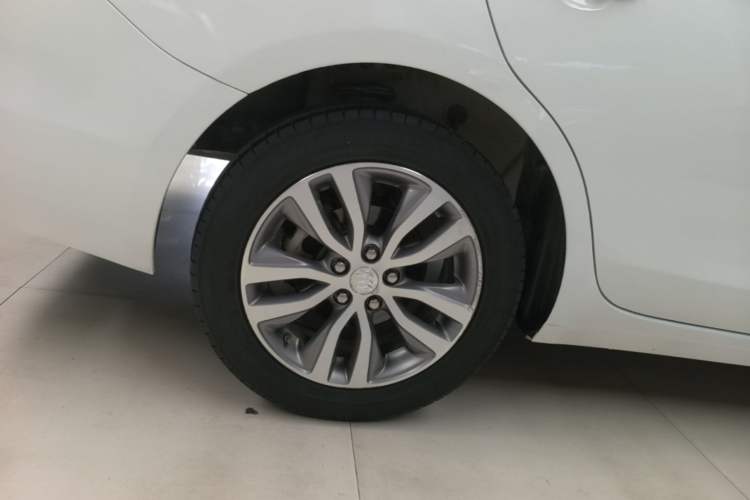 Used Buick GT 2019 18T Automatic Connected Elite Model China VI Standard Right Rear Wheel Hub