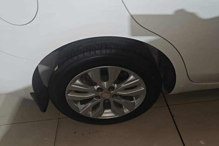 Used Buick GT 2019 15T Dual-Clutch Connected Elite Model China VI Right Rear Wheel Hub