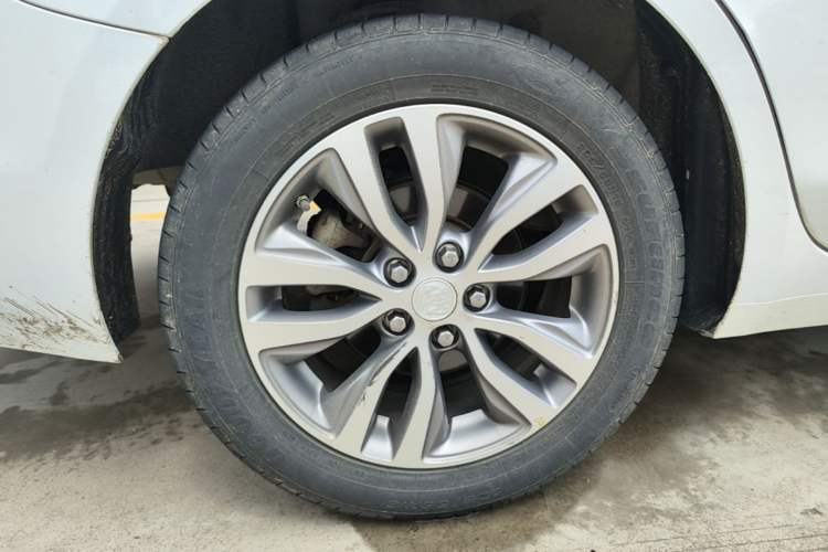 Used Buick GT 2019 18T Automatic Connected Elite Model China VI Standard Right Rear Wheel Hub