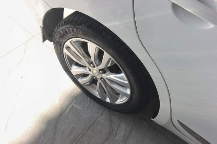 Used Buick GT 2019 15T Manual Elite Version China VI Standard Right Rear Wheel Hub
