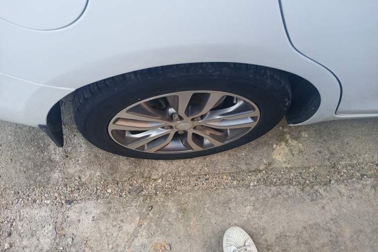 Used Buick GT 2019 18T Automatic Connected Elite Model China V Standard Right Rear Wheel Hub