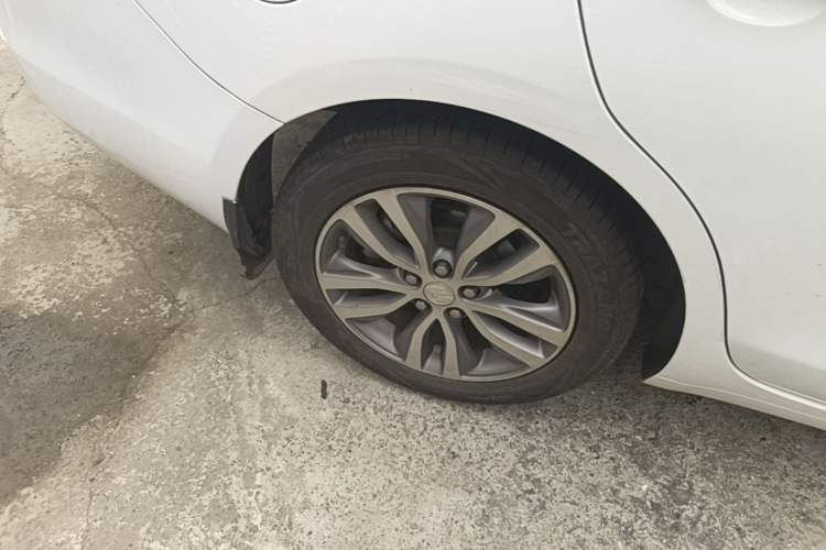 Used Buick GT 2019 18T Automatic Connected Elite Model China VI Standard Right Rear Wheel Hub