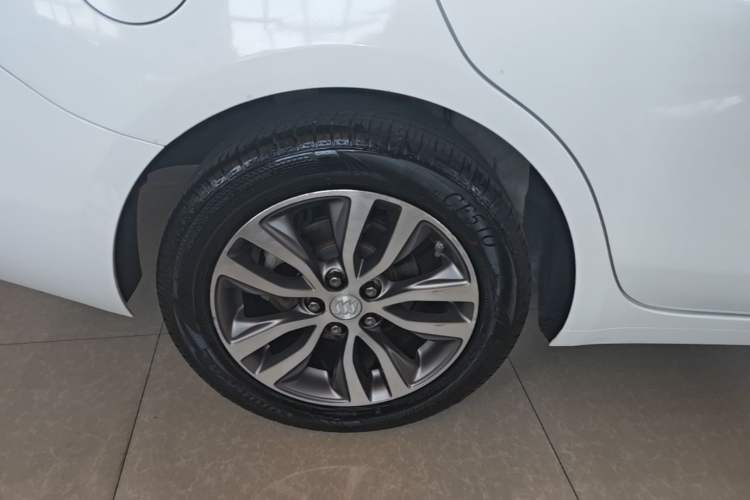 Used Buick GT 2019 18T Automatic Connected Elite Model China VI Standard Right Rear Wheel Hub