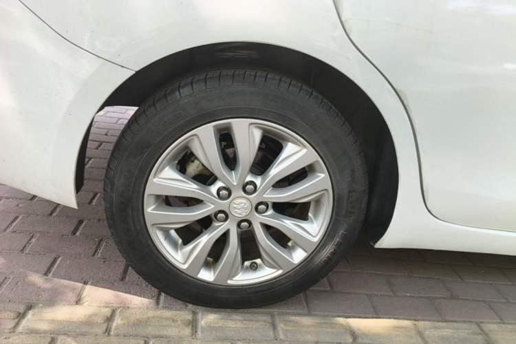 Used Buick GT 2019 15T Dual-Clutch Connected Elite Model China VI Right Rear Wheel Hub