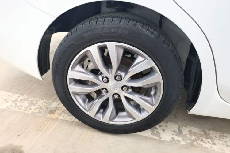 Used Buick GT 2019 18T Automatic Connected Elite Model China VI Standard Right Rear Wheel Hub