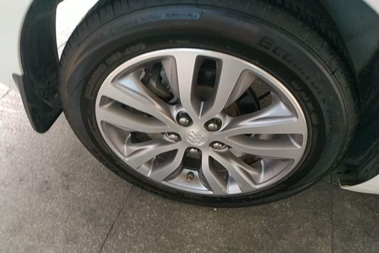 Used Buick GT 2019 18T Automatic Connected Elite Model China VI Standard Right Rear Wheel Hub