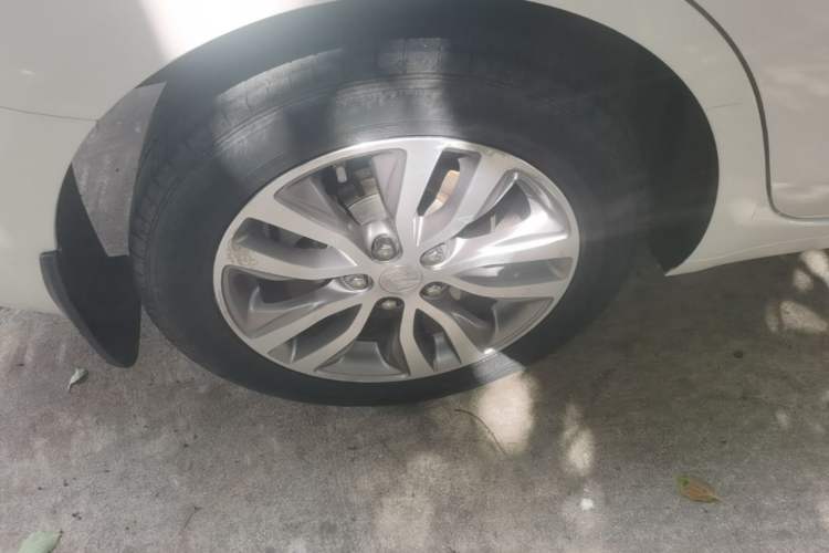 Used Buick GT 2019 18T Automatic Connected Elite Model China VI Standard Right Rear Wheel Hub