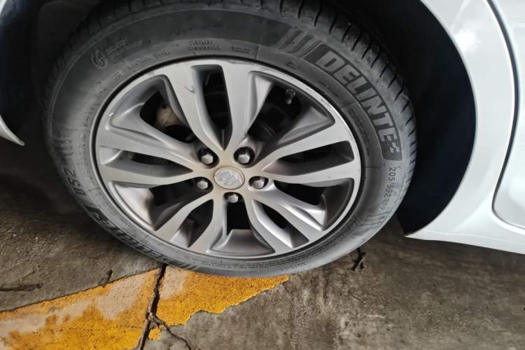 Used Buick GT 2019 18T Automatic Connected Elite Model China VI Standard Right Rear Wheel Hub