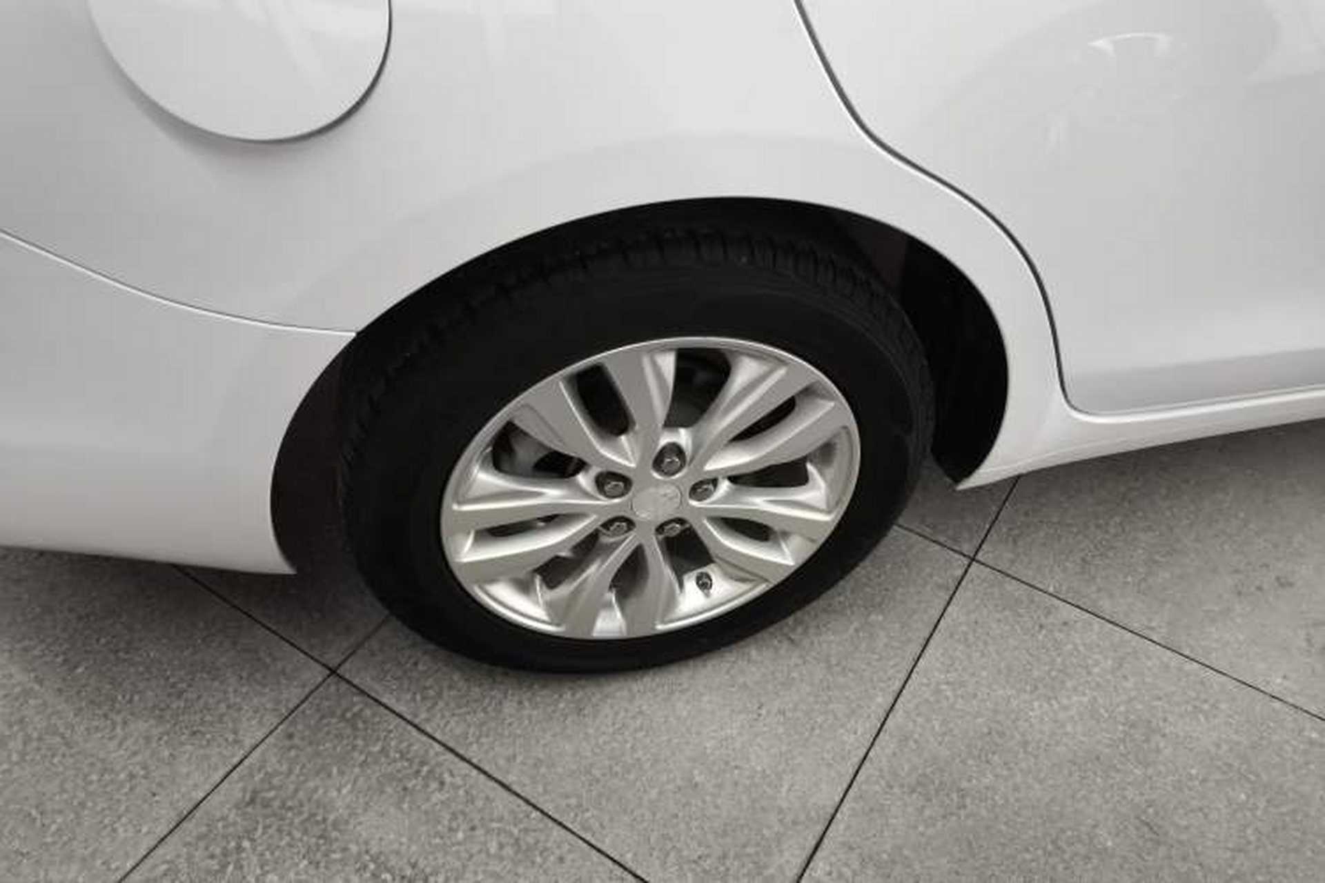 Used Buick GT 2019 15T Manual Elite Version China VI Standard Right Rear Wheel Hub