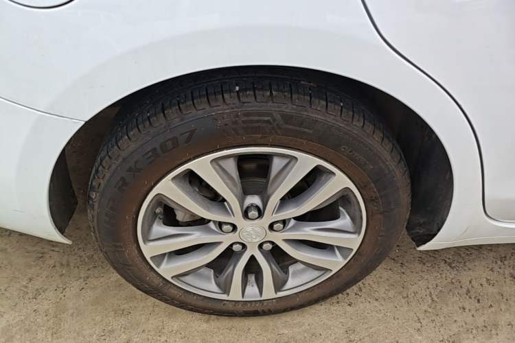 Used Buick GT 2019 18T Automatic Connected Elite Model China VI Standard Right Rear Wheel Hub