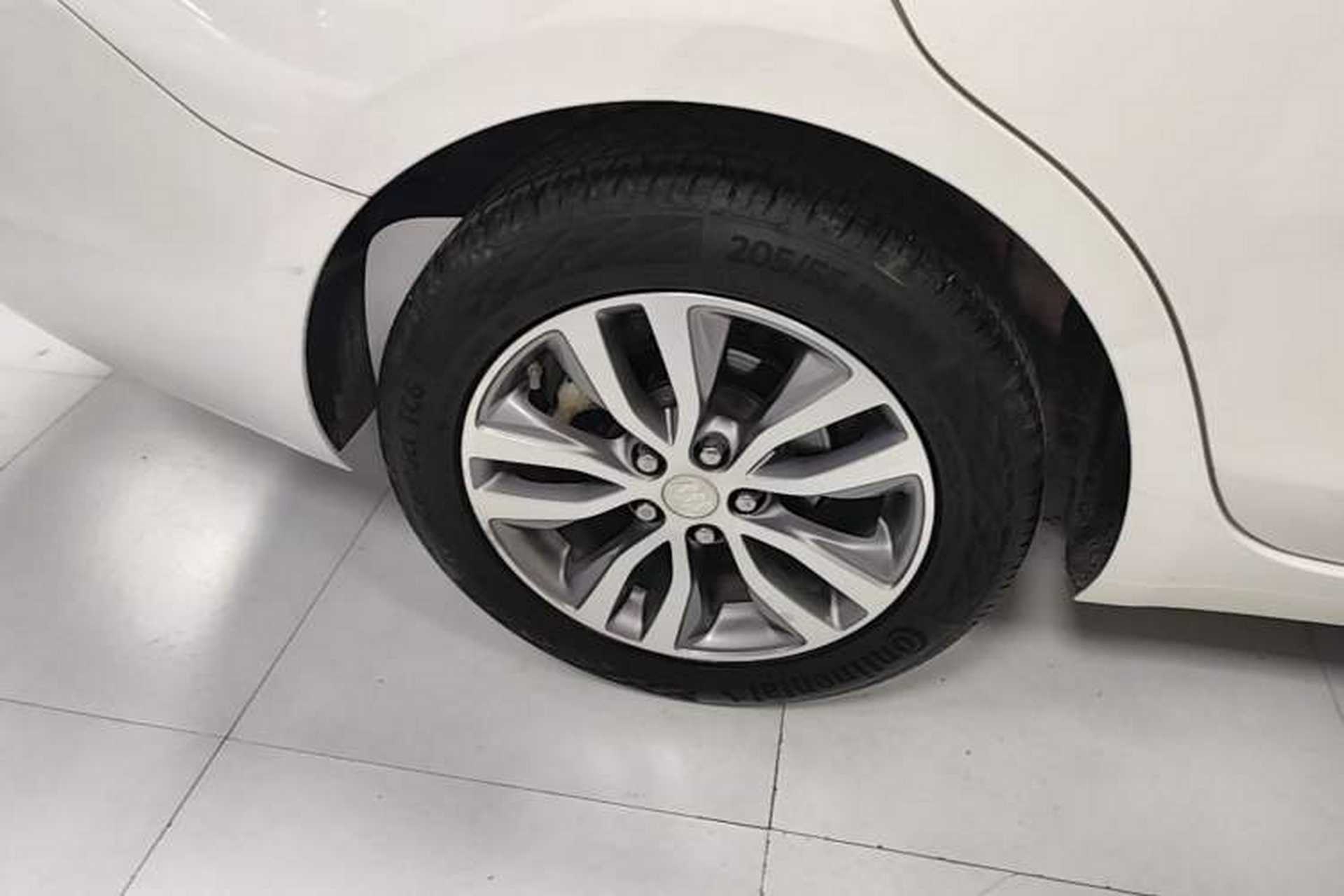 Used Buick GT 2019 18T Automatic Connected Elite Model China V Standard Right Rear Wheel Hub