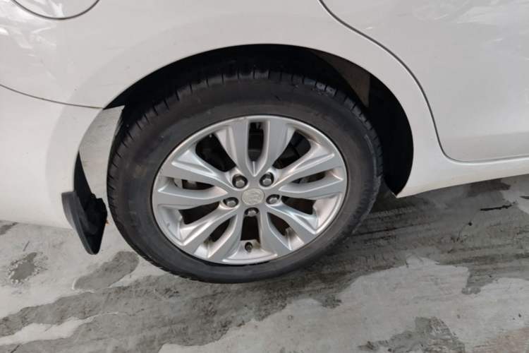 Used Buick GT 2019 15T Dual-Clutch Connected Elite Version China V Standard Right Rear Wheel Hub