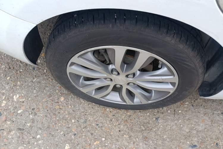 Used Buick GT 2019 18T Automatic Connected Elite Model China VI Standard Right Rear Wheel Hub