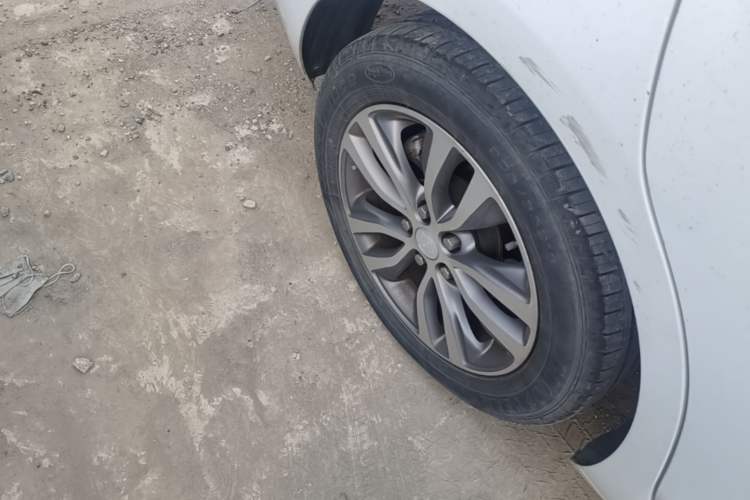 Used Buick GT 2019 18T Automatic Connected Elite Model China VI Standard Right Rear Wheel Hub