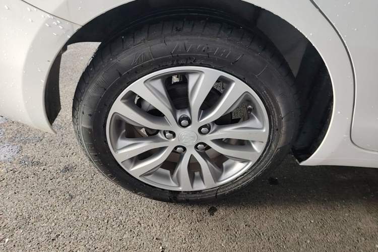 Used Buick GT 2019 18T Automatic Connected Elite Model China VI Standard Right Rear Wheel Hub