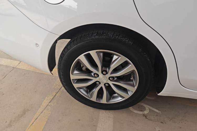 Used Buick GT 2019 18T Automatic Connected Elite Model China V Standard Right Rear Wheel Hub