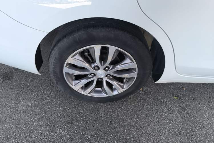 Used Buick GT 2019 18T Automatic Connected Elite Model China VI Standard Right Rear Wheel Hub
