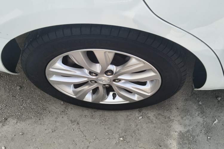 Used Buick GT 2019 15T Dual-Clutch Connected Elite Model China VI Right Rear Wheel Hub
