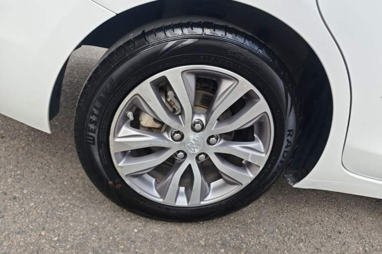 Used Buick GT 2019 18T Automatic Connected Elite Model China VI Standard Right Rear Wheel Hub