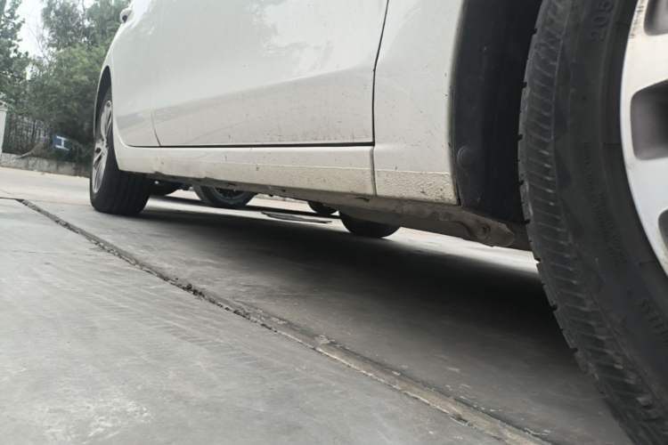 Used Buick GT 2019 18T Automatic Connected Elite Model China VI Standard Right Side Sill