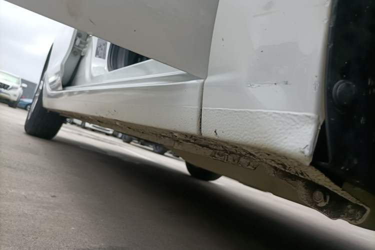Used Buick GT 2019 15T Dual-Clutch Advanced Version China VI Standard Right Side Sill