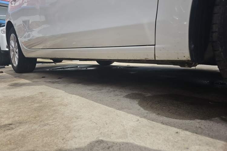 Used Buick GT 2019 15T Manual Elite Version China VI Standard Right Side Sill