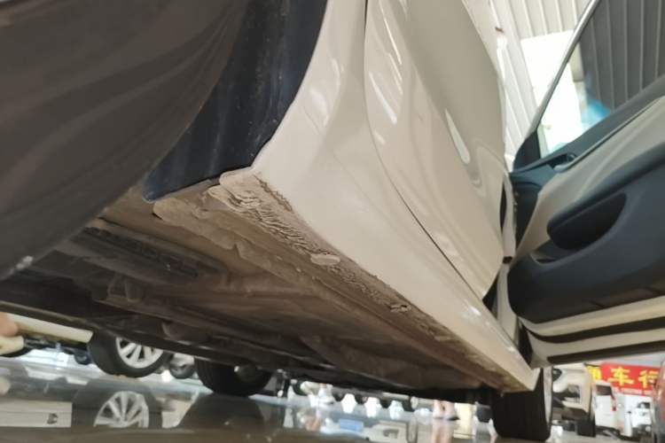 Used Buick GT 2019 15T Dual-Clutch Connected Elite Model China VI Right Side Sill